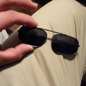 Foster grant Rectangle clip on shades